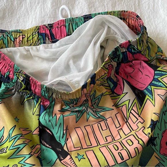 TOP Man - Sz L - Bathing Suit - Lucha Libre Graphic - Picture 3 of 8